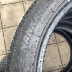 無料！245/40R18 ナンカン　スタッドレス　バリ山　一本難ありの画像