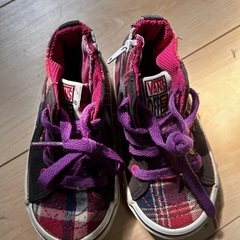 男の子スニーカー　シューズ　サンダル　ドクターイエロークロックスNIKE adida VANS の画像