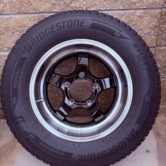 ジムニーシエラ（JB74）用　 深リムホイール スタッドレス  ブリヂストン
DM-V3 215/70R16 の画像