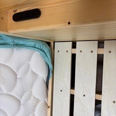 パイン材 ダブルベッドフレームのみの画像