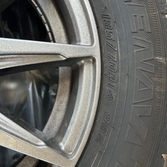 スタッドレスタイヤ
の画像