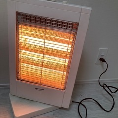 使えます ハロゲンヒーター TEKNOS 電気ストーブ テクノス 速暖 遠赤外線 暖房器具 一人暮らし オフィスの画像