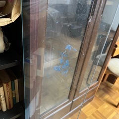【あげます】ガラス扉の棚の画像