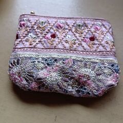 インド刺繍レースリボンで作成したポーチですの画像
