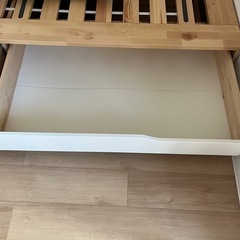 IKEA MANDAL 収納付きシングルベッドの画像