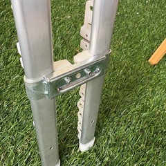 🌟✨【おしゃれなシルバーカラー♪210cm カーテンレール】✨🌟 🪟模様替えやDIYにぴったり！格安でお譲りします♪の画像