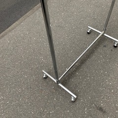 ハンガーラックの画像