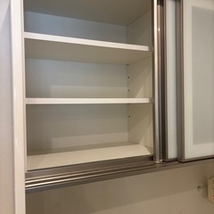 ニトリ キッチンボード 食器棚 アルミナ シルバー×ホワイトの画像