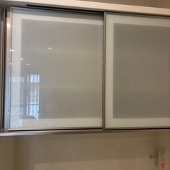 ニトリ キッチンボード 食器棚 アルミナ シルバー×ホワイトの画像