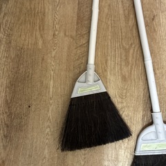 ホウキ２本
の画像