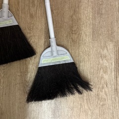 ホウキ２本
の画像