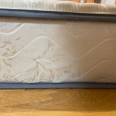 ダブルマットレスの画像