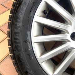 235/65R17スタッドレスタイヤ・ホイール4本セット（VOLVO XC60）の画像