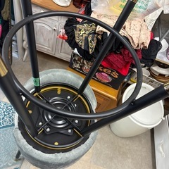 美品　背もたれ付きスイベルバースツール　２つセット　布貼り　高さ65cmカウンター椅子の画像