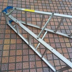 KOKUYO SP-37 7尺はしご【市川行徳店】【店頭取引限定】【中古】管理番号：ITAQPMLJWFPOの画像