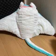 エイ型ぬいぐるみ くったりマンタの画像