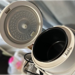 蒸し器付き3合ミニ炊飯器【処分】の画像