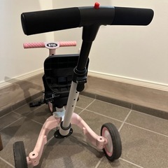 BTM 三輪車 ピンクホワイト 手押し棒付きの画像