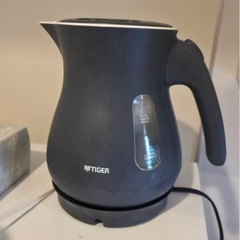 タイガー　電気ケトル  0.8Lの画像