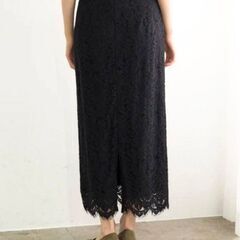 新品タグ付き　レースロングスカートの画像