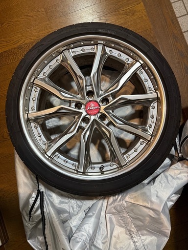 クレンツェのヴェラーエのホイール　20インチ、ピッチ112、ほぼ新品のNittoサマータイヤ付き4本セット