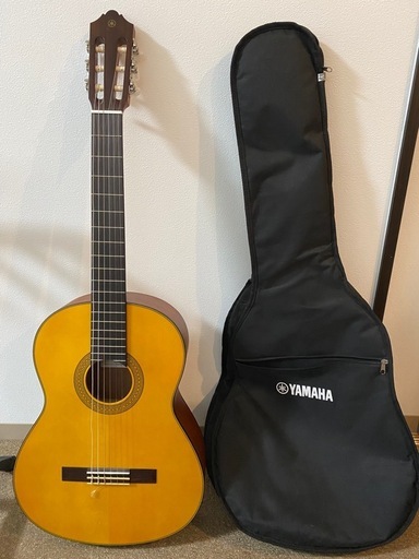 YAMAHAクラシックギター　
ケース付き