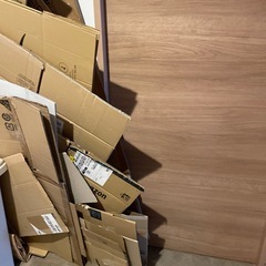 大量　ダンボール　色んなサイズ　引越しなどにどうぞの画像