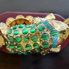 【金運爆上げ！】宝石輝く豪華三脚蛙（中国製）迫力の風水置物・新潟市中央区手渡し限定の画像