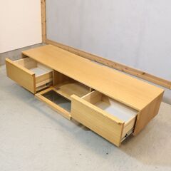 KEYUCA(ケユカ)で取り扱われていた、オーク材を使用したタビーテレビボードです。丸みを帯びた脚部とナチュラル感が魅力のローボード。北欧スタイルのレトロなデザインがアクセントに♪の画像