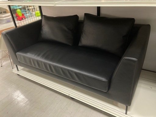 取りに来れる方限定！FORMAXの2人掛けソファです！