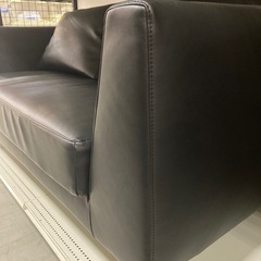 取りに来れる方限定！FORMAXの2人掛けソファです！の画像