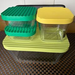 IKEA （イケア）保存容器 ふた付き ４個セットの画像