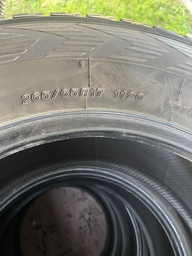 265/65R17 ヨコハマ　スタッドレス
