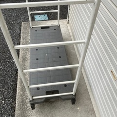 業務用6輪台車　の画像