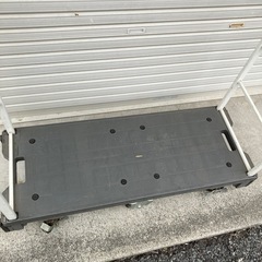 業務用6輪台車　の画像