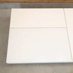 北欧デンマークのブランドBoConcept(ボーコンセプト)のChiva コーヒーテーブルです。天板下にはビルドインストレージがあり大容量の収納スペースに。ロータイプのシンプルなリビングテーブルです。の画像