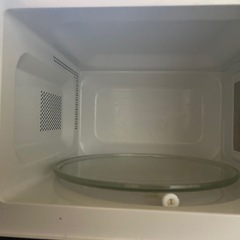 美品✨ 2018年製 シャープ製の電子レンジ「RE-T3-W5」の画像