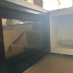 美品✨ 2018年製 シャープ製の電子レンジ「RE-T3-W5」の画像