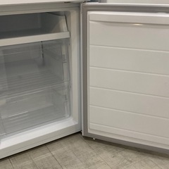 取りに来れる方限定！comfeeの2ドア冷蔵庫です！の画像