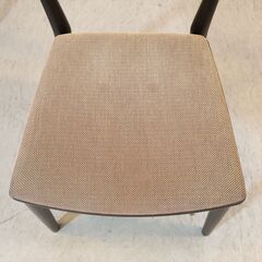 北海道旭川の家具メーカーCONDE HOUSE(カンディハウス)ECLIPSE(エクリプス)ダイニングチェア 2脚セットです。シックな色合いのヒッコリー材を使用したサイドチェアは北欧スタイルなどに♪の画像