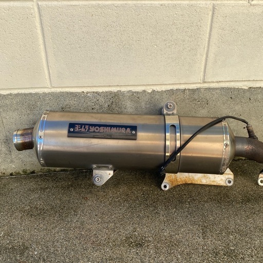 ヨシムラマフラー（スカイウェイブ）