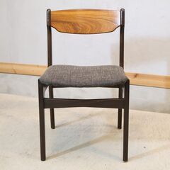 北欧デンマーク Erik Buch(エリック・バック)  ローズウッド ダイニングチェアです。北欧家具らしいシンプルでスタイリッシュなデザインの木製椅子はリビングや寝室などのサイドチェアにもオススメ♪の画像