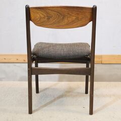 北欧デンマーク Erik Buch(エリック・バック)  ローズウッド ダイニングチェアです。北欧家具らしいシンプルでスタイリッシュなデザインの木製椅子はリビングや寝室などのサイドチェアにもオススメ♪の画像