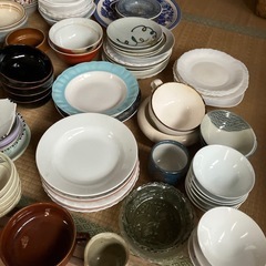 色んな食器を差し上げますの画像