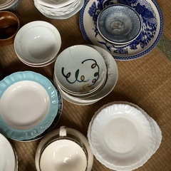 色んな食器を差し上げますの画像
