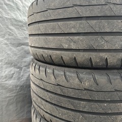 275/30r20 バリ溝タイヤホイール2本の画像