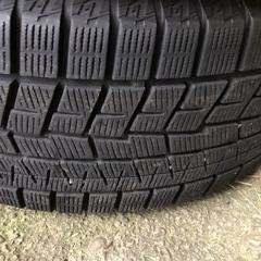 2020年215/55r17スタッドレスタイヤの画像