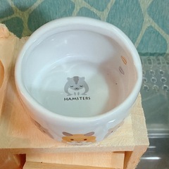 ミニマルランド ハムちゃんのフード付食器 小動物　ハムスターの画像