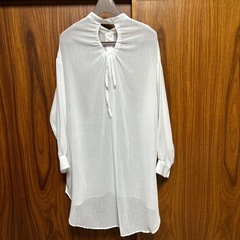 新品 ブラウスの画像