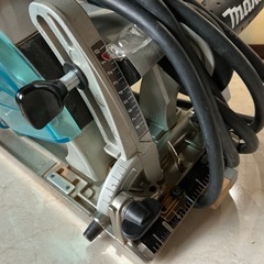 小型ミゾキリmakitaマキタ3005BA外径120mm以下•刄幅2.4〜21mm100V12A50-60Hz1150W8000min-1傷・汚れあり💦動作未確認❗️緑の画像